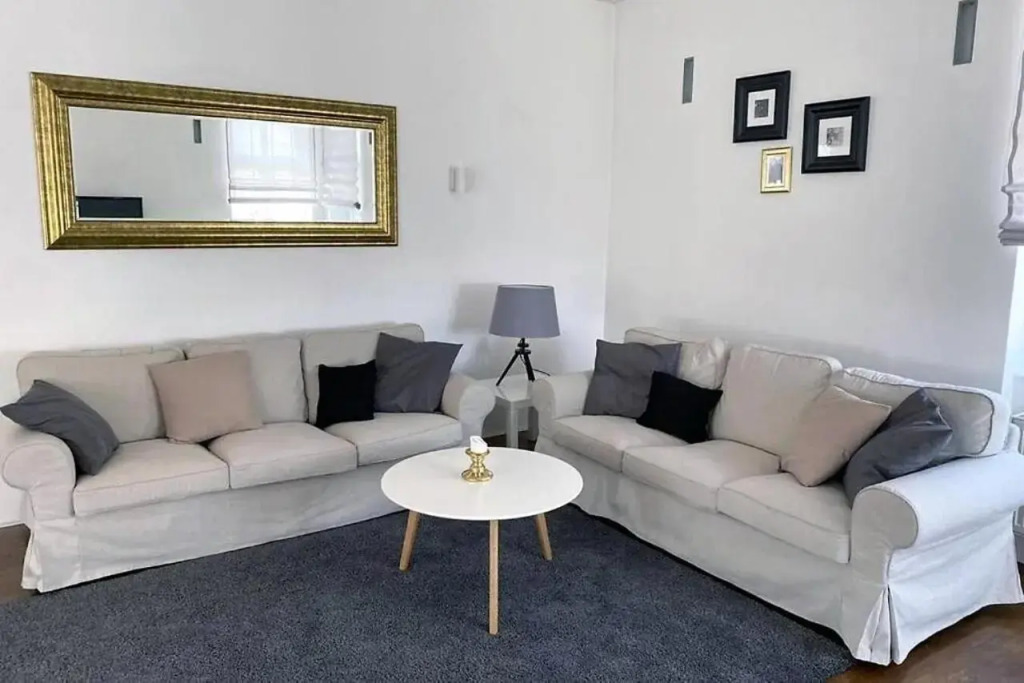 Luxusný 118m2 Apartmán s Krbom v Centre Nitry