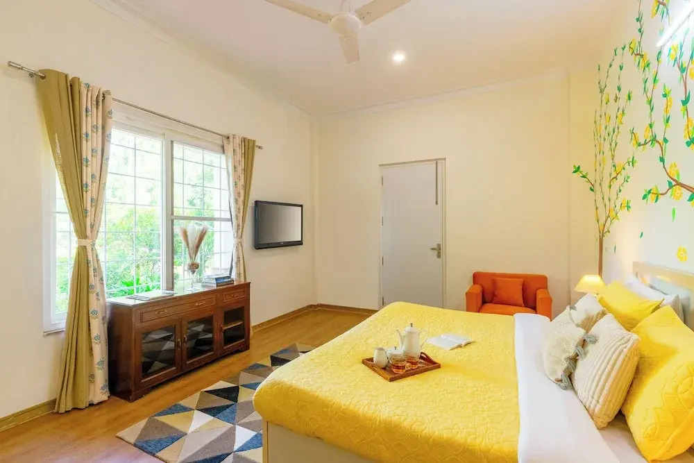 Alaya Stays 3 BHK with Pvt Pool-Daffodil