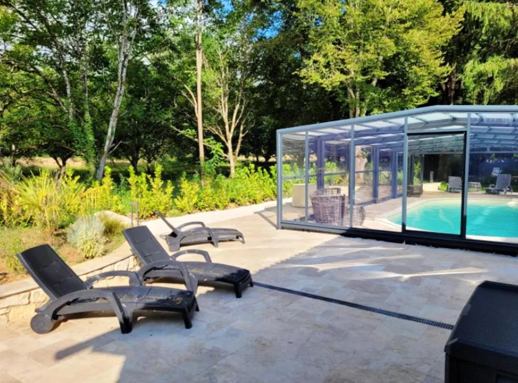 Villa confortable à Carlux avec piscine privée et jardin