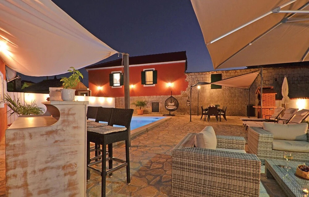 Beautiful Home in Zedno With Wifi and 4 Bedrooms