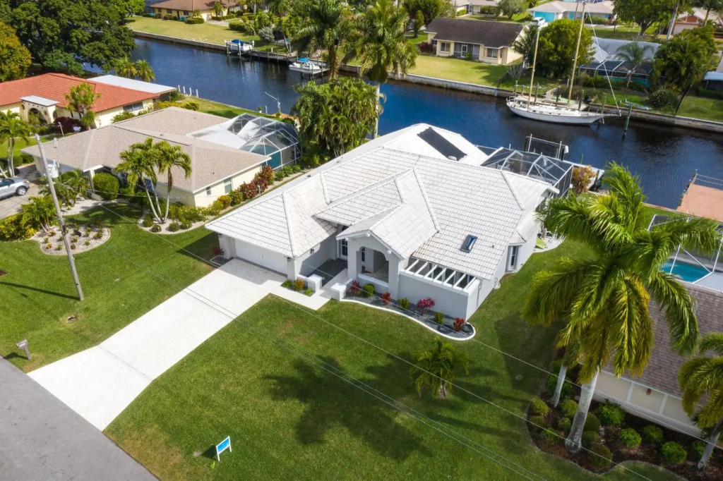 STUNNING Gulf Access Villa with Heated Pool - Villa Southern Paradise - Roelens Vacations