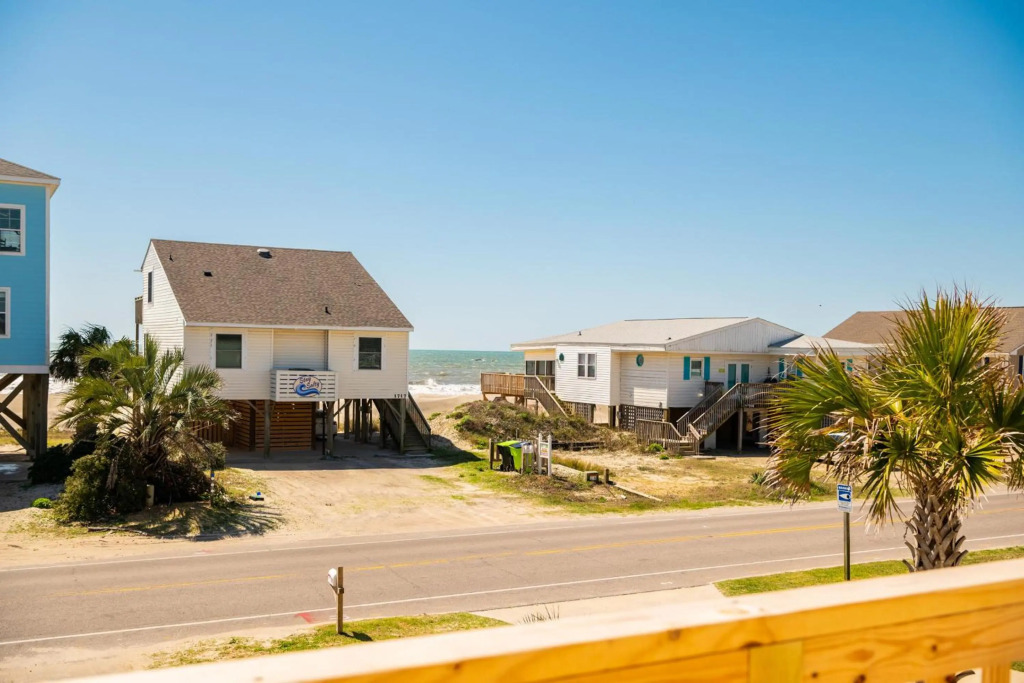 Barrycuda by Oak Island Accommodations