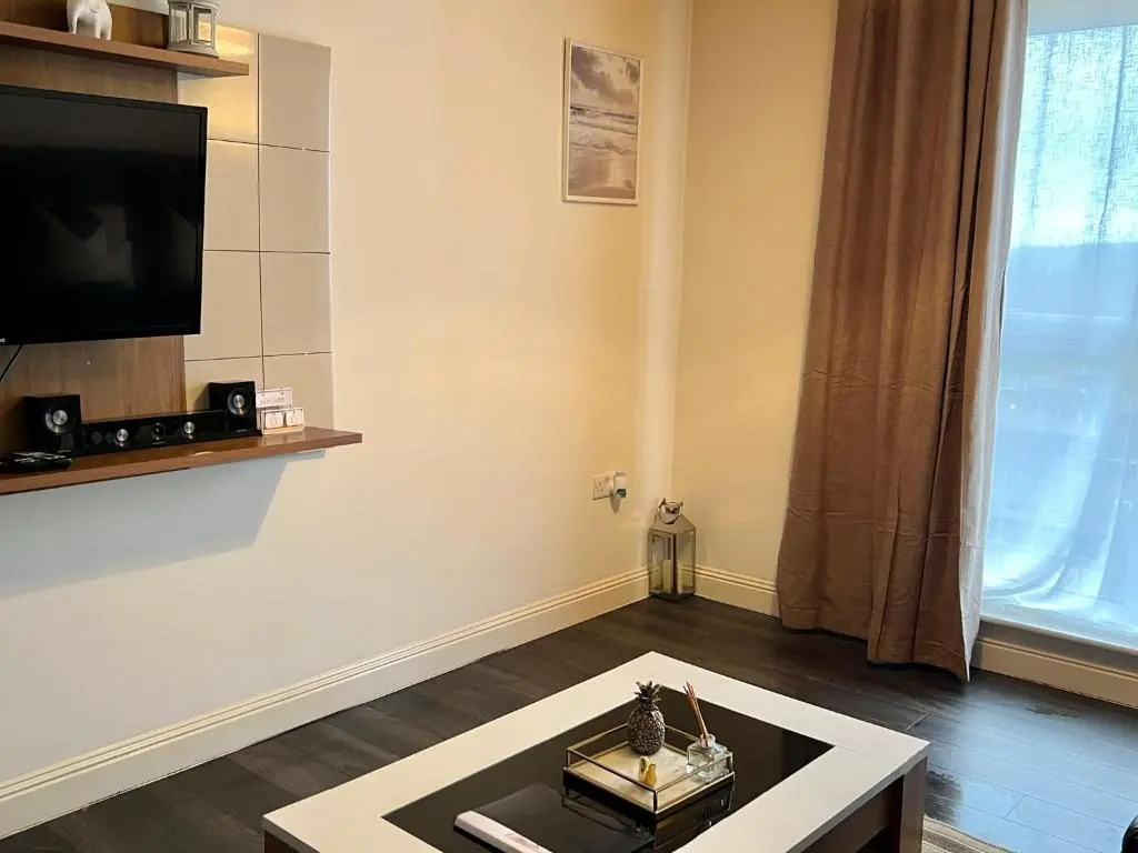 Radiant2 bedroom apartment in the heart of Harlow town
