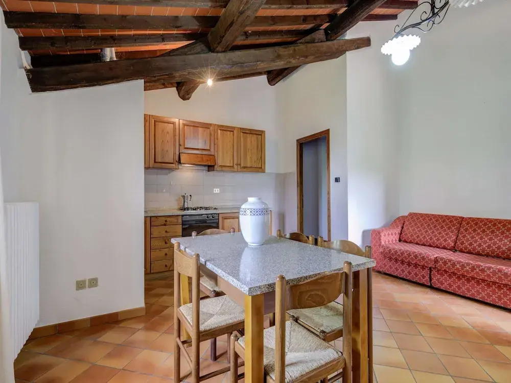 Varna Charm: Tuscan Getaway