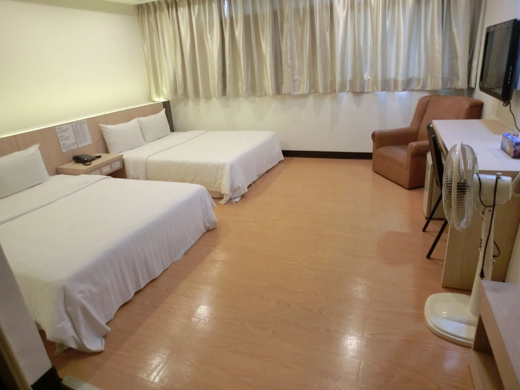 Lotus Yuan Business Hotel