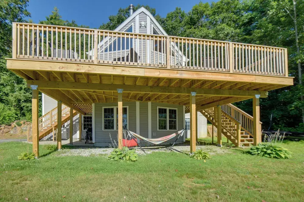 Walk to Lake Winnisquam Access: Cozy Retreat