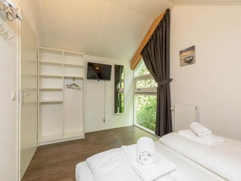 Modern Holiday Home Near Beach