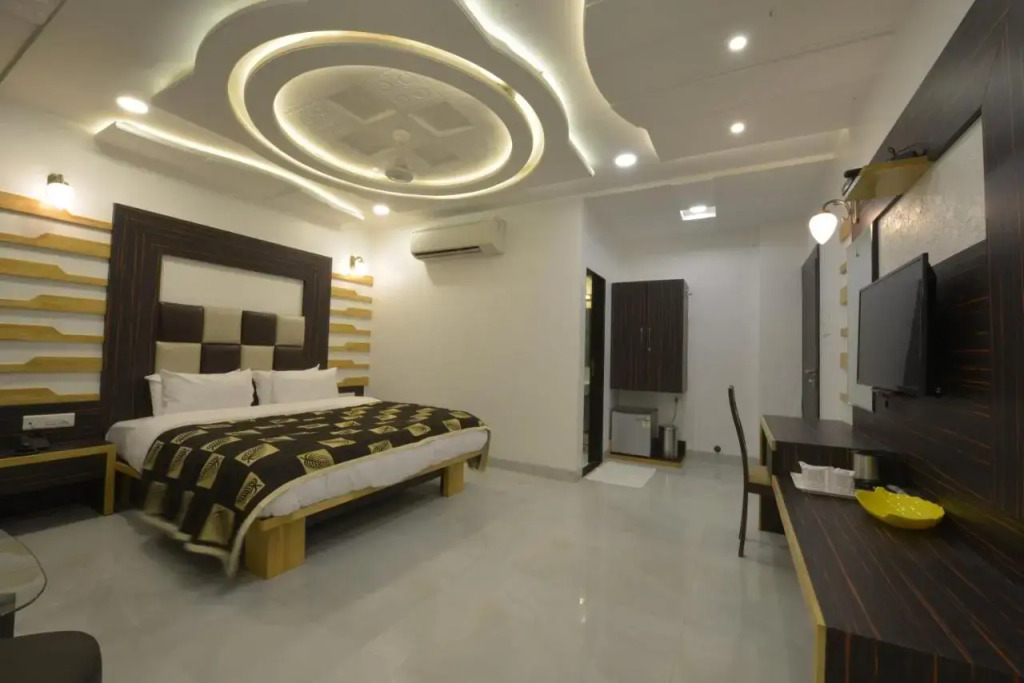 Hotel JP International