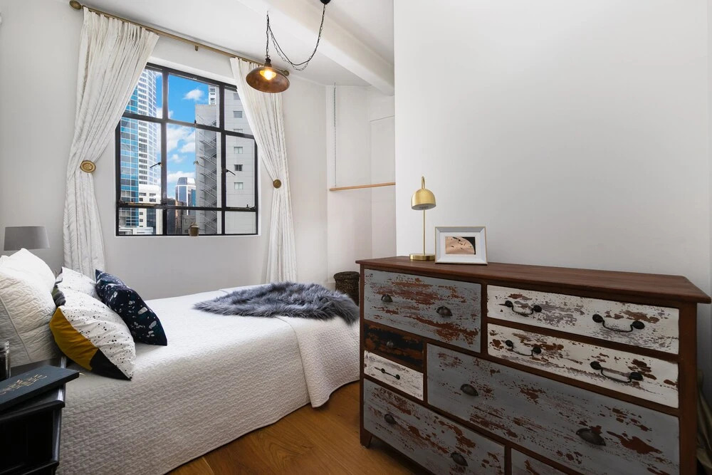 Beautiful Modern Central City Apartment