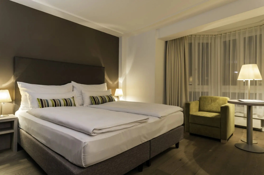 PLATZHIRSCH ZÜRICH - Downtown Boutique Hotel & Sushi Lounge