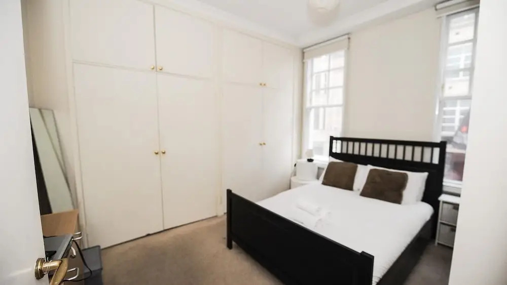 Bright And Spacious 1 Bedroom Apartment