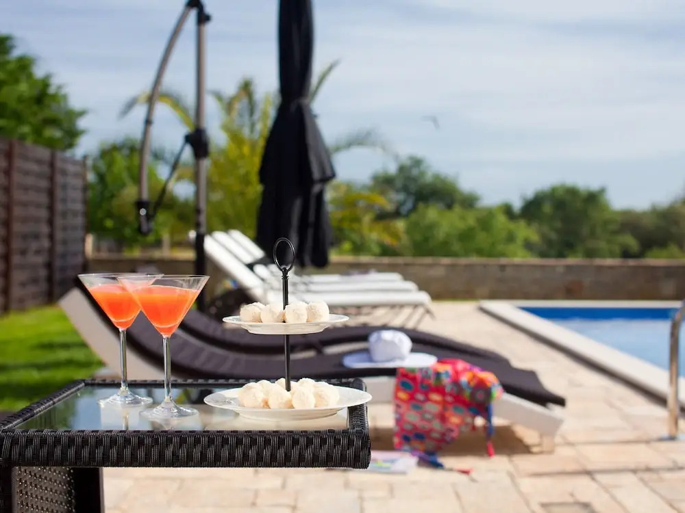 Beautiful, attractive villa with private pool, covered terrace, Porec 7 km