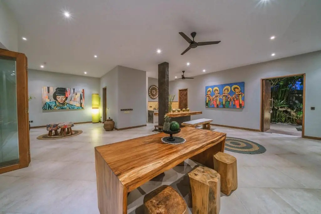 Puri Aman - Unique & Lush 3BR Pool Villa - Next to Gigi Susu & Walk to Beach