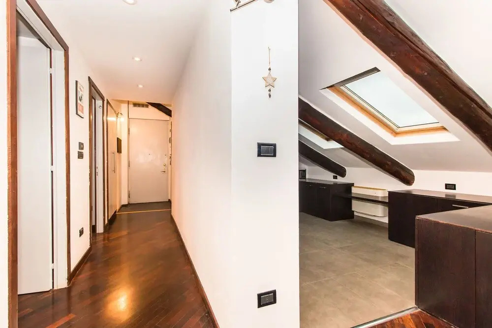 Cenisia Attic Apartment