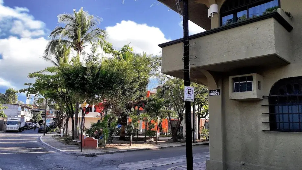 Solimar Inn Suites