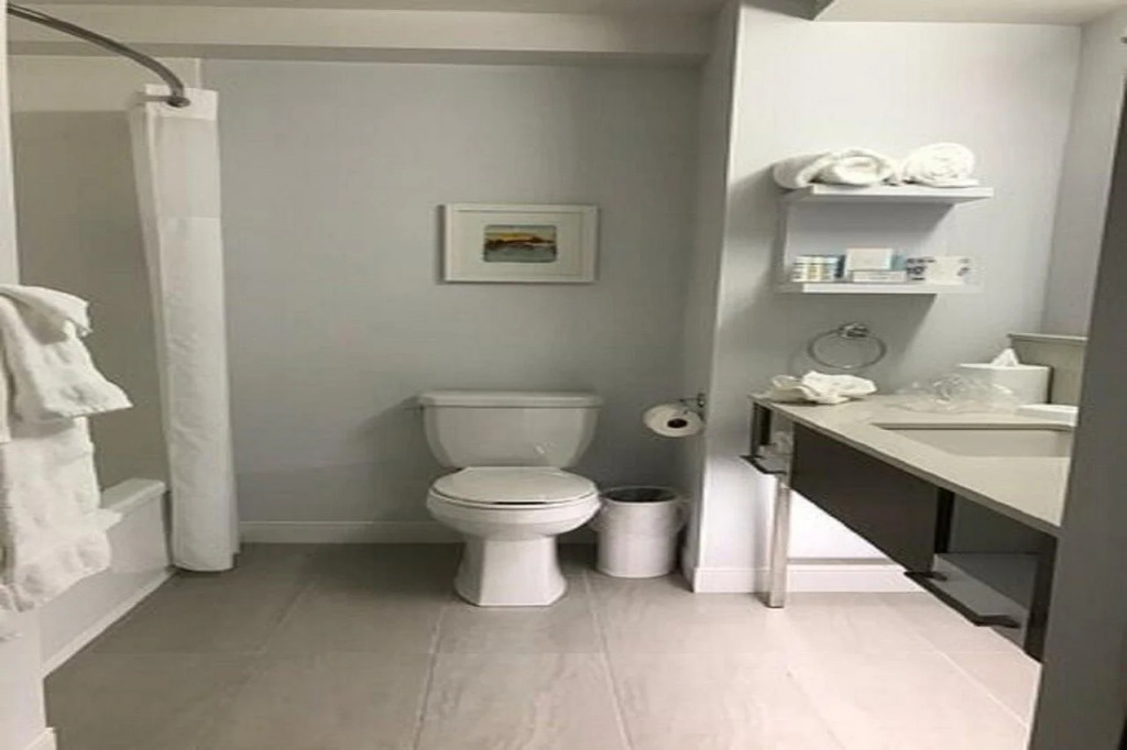 Hampton Inn & Suites Erie Bayfront