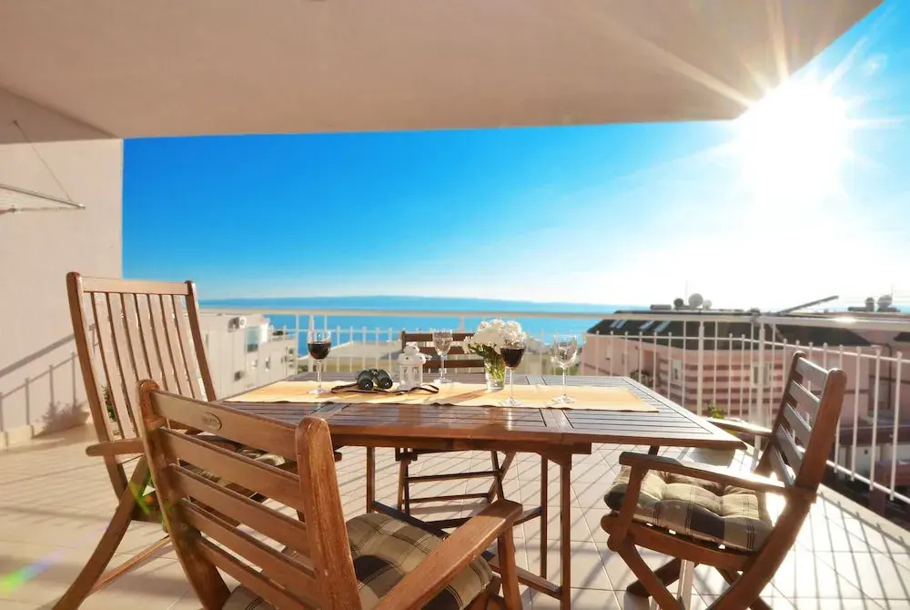 Lilly - spacious 3 bedroom apartment