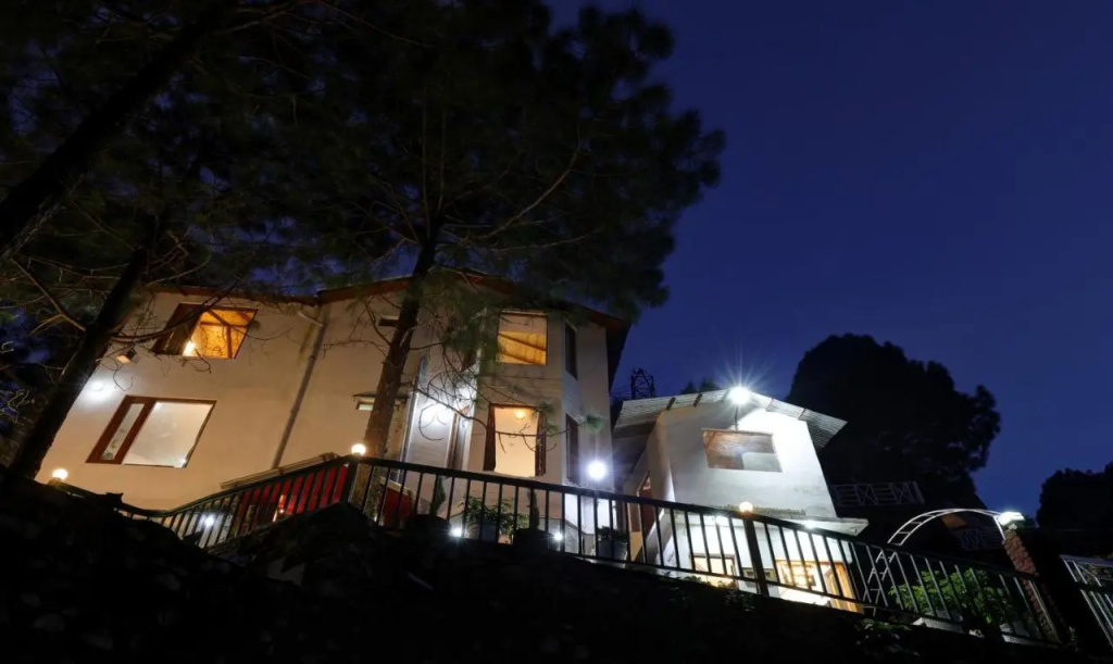Treebo Vista Lago With Lake View