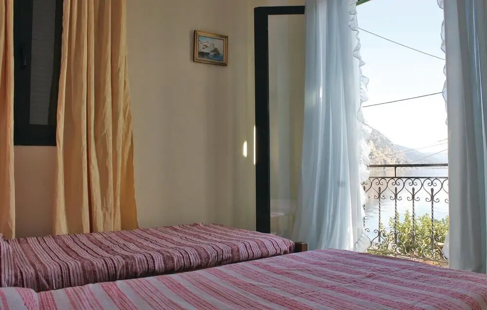 Awesome Home in Loutra Aidipsou With 4 Bedrooms