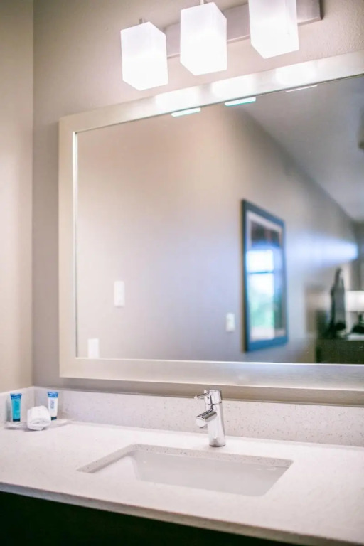 Hotel Siri Downtown - Paso Robles