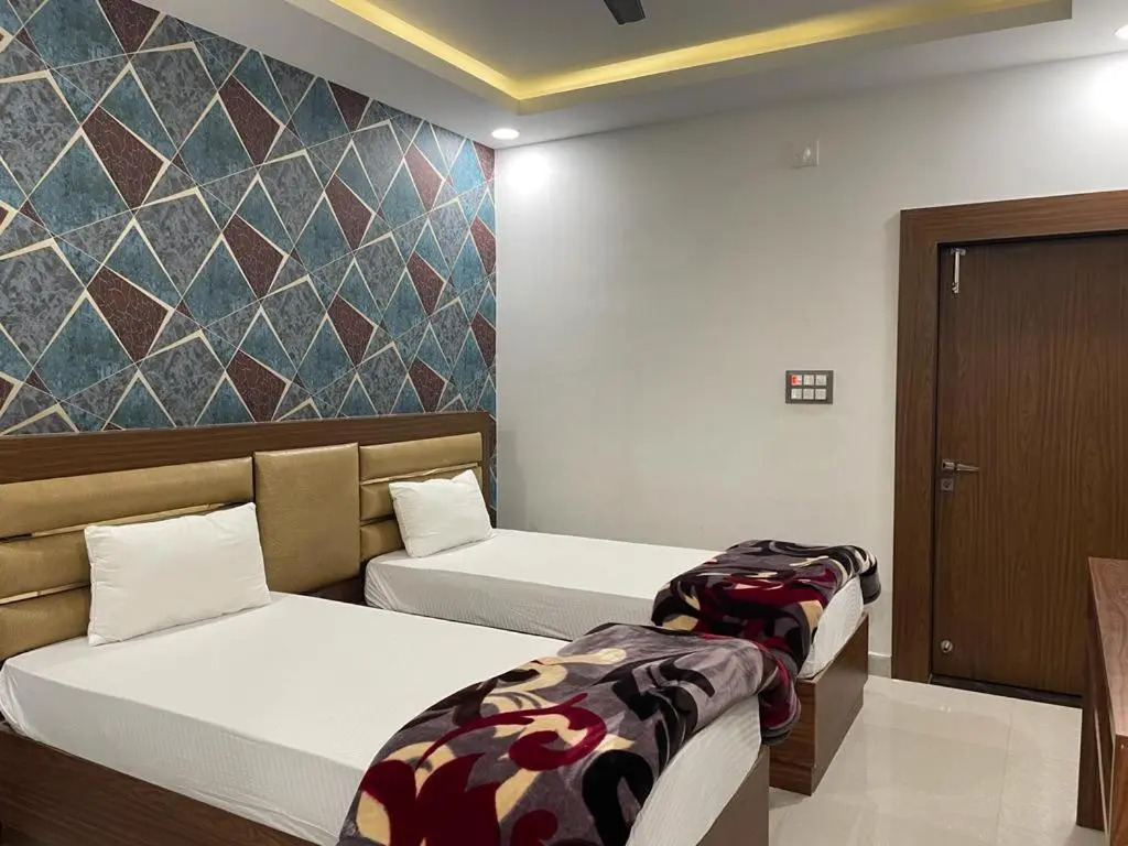 Hotel Shakti & Banquet By WB Inn