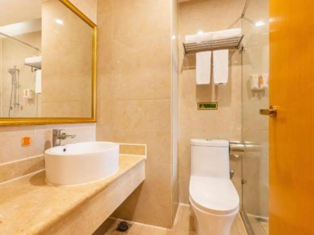 Vienna Hotel （Shenzhen Bantian Guangyayuan Station）