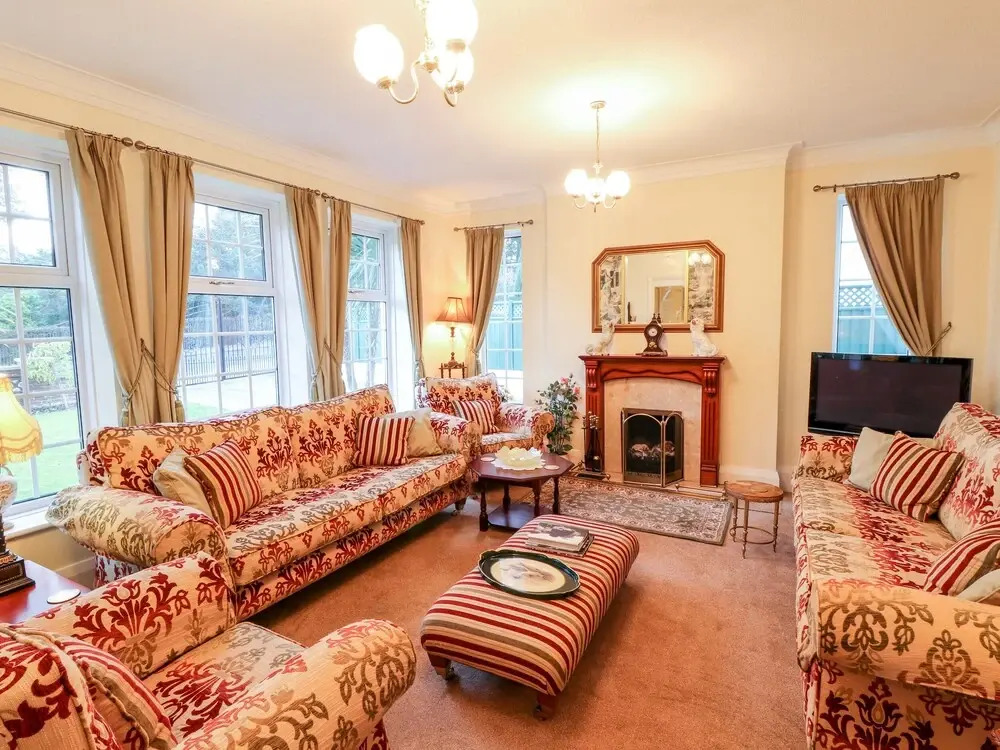 Yardley Manor