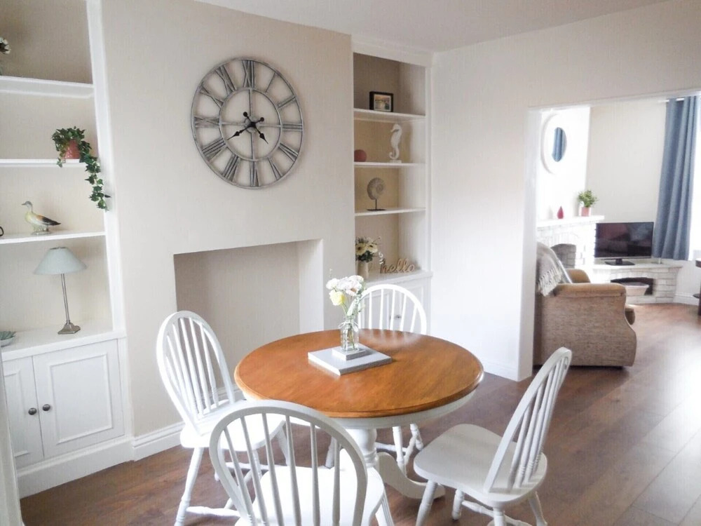 Quayside Cottage- Stone's Throw Away From The Quay