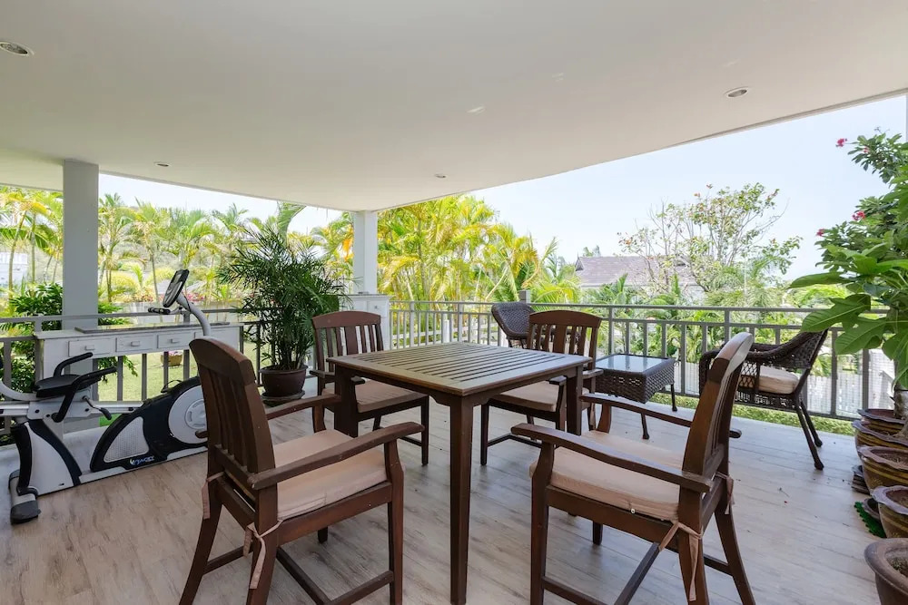 3 Bedroom Pool Villa With Amazing Views TH2