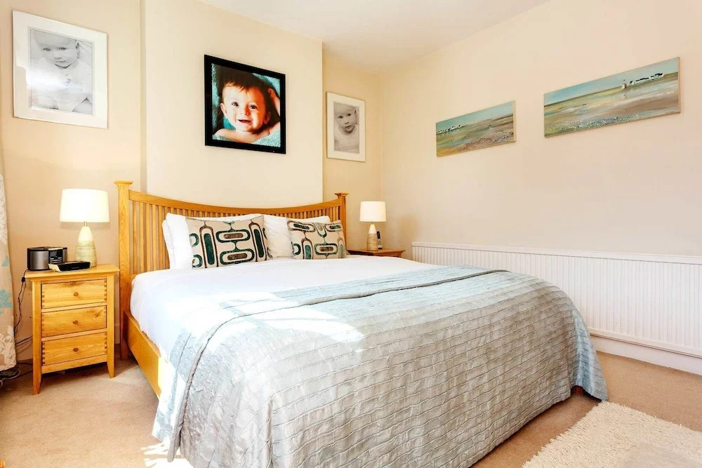 Chiswick Cottage Charm