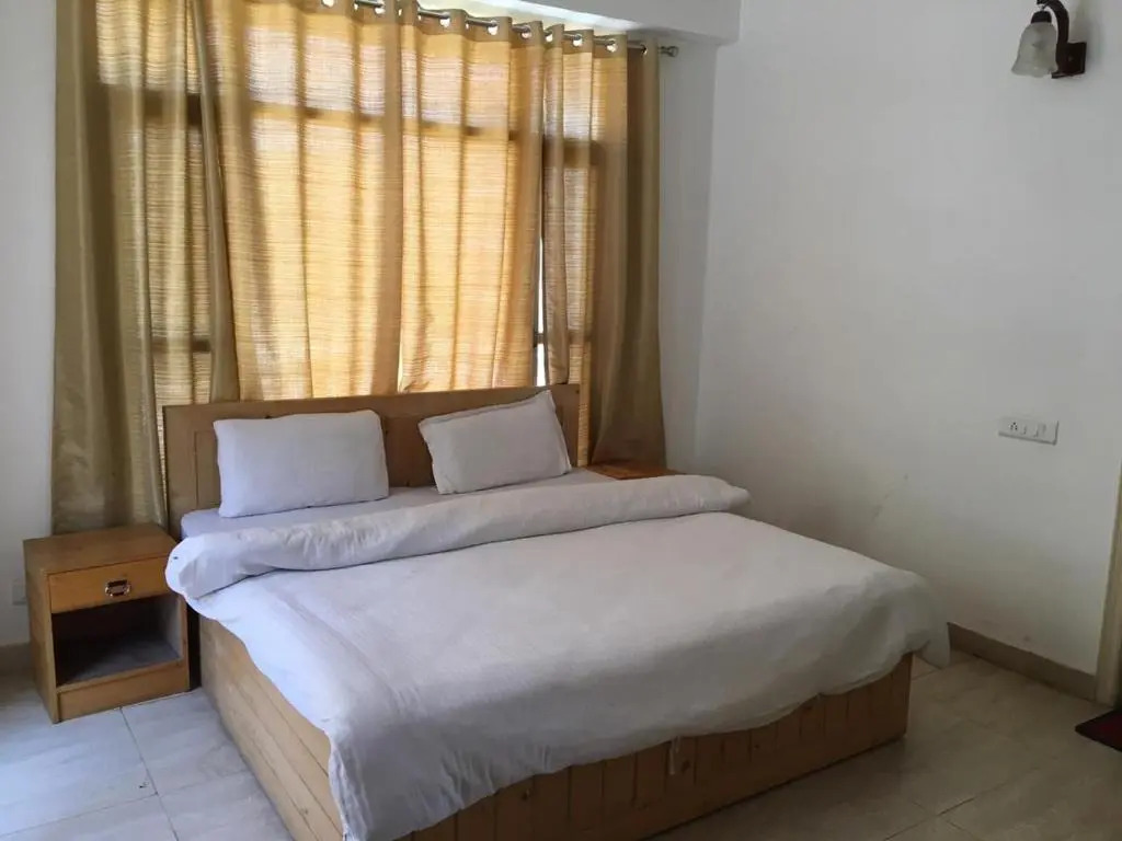 Himalyan Hills I Serviced apt I Nature I Chef I Kasauli