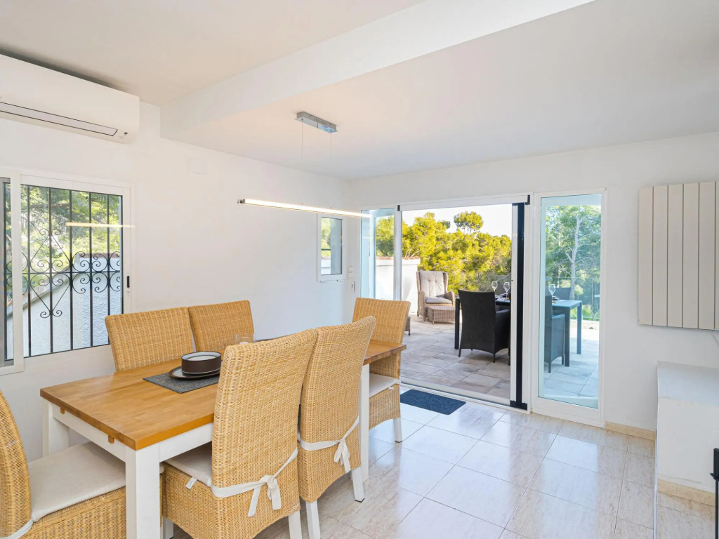 Urbane Holiday Home in Altea With Private Swimming Pool
