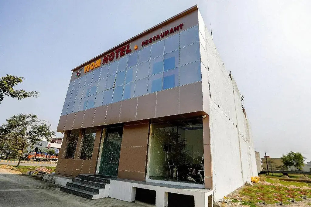 Hotel Viom by OYO Rooms