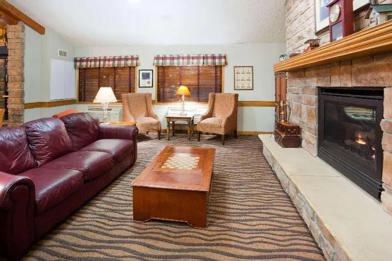 AmericInn by Wyndham Coon Rapids