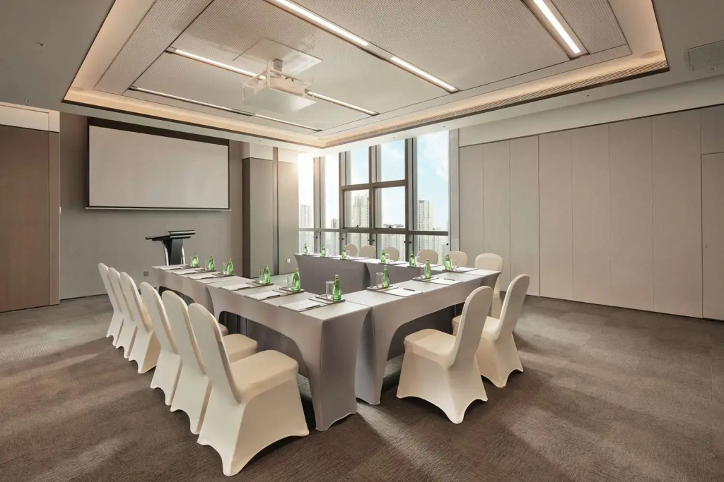 Suzhou Wujiang Grand Kingtown Hotel