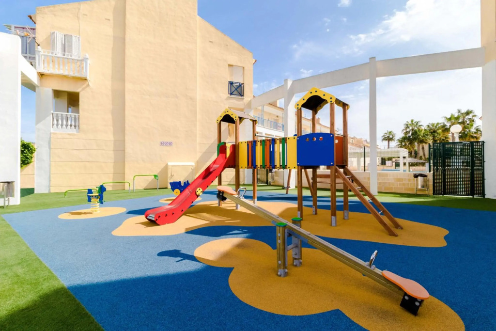 Nice house with tennis court,sports and playground