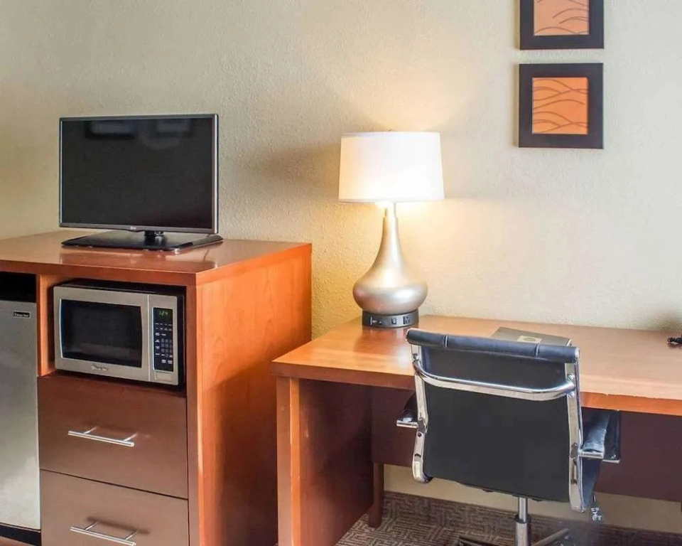 Baymont Inn And Suites Mayfield Heights