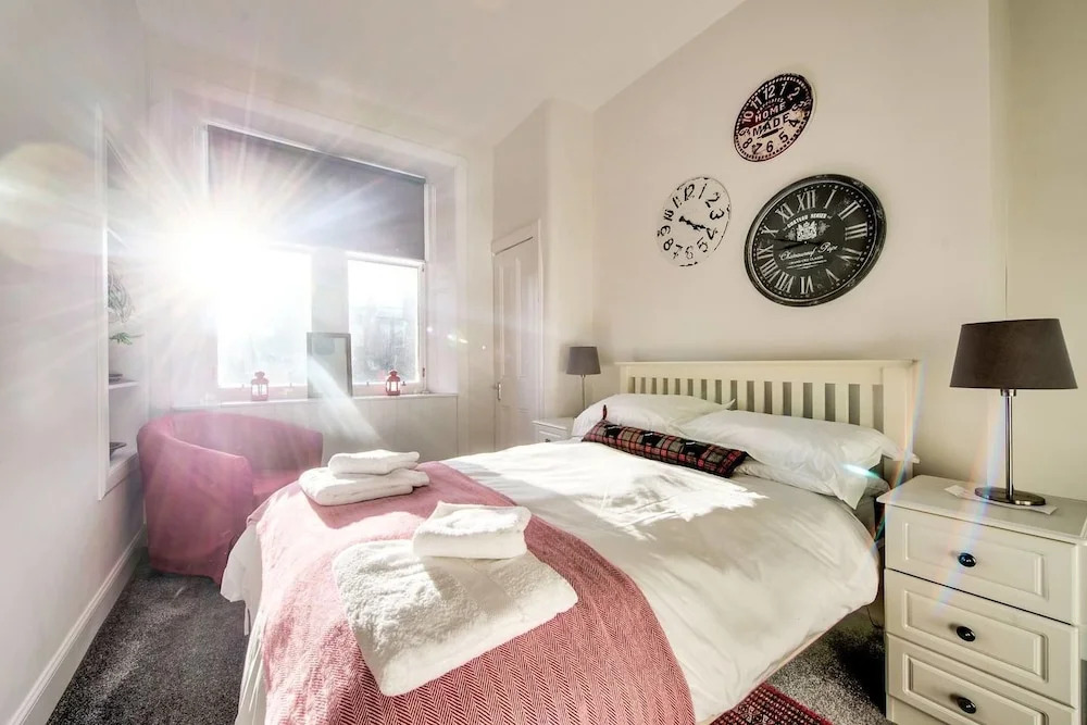 Homely 2 Bedroom Apartment Close To City Centre