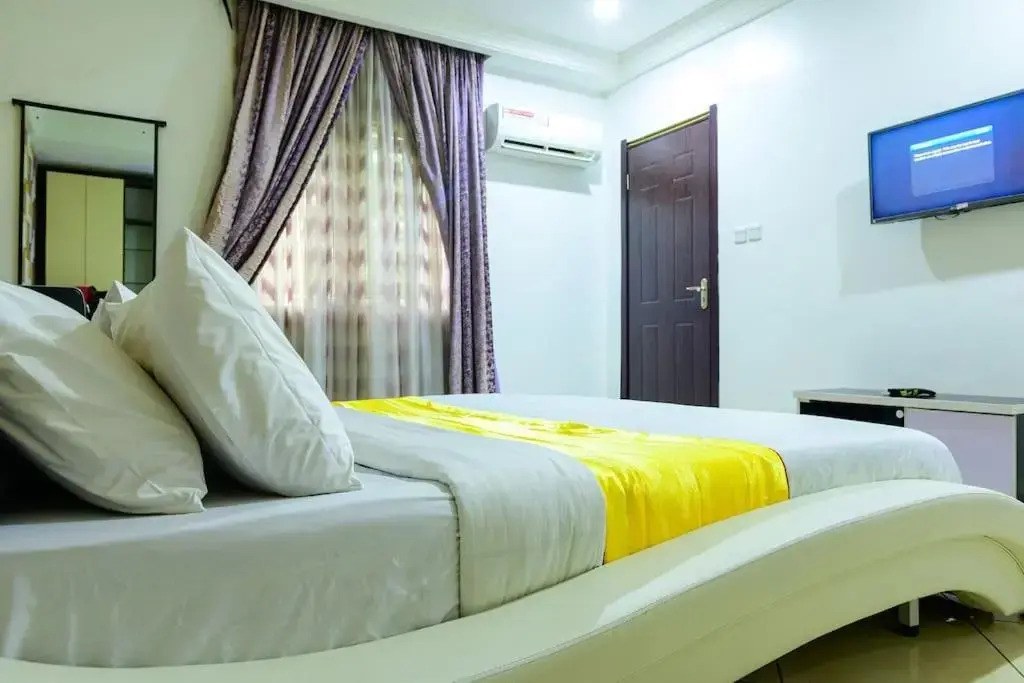 Luxury 4 Bedrooms Apartment 24Hrs Elect/WIFI/Security