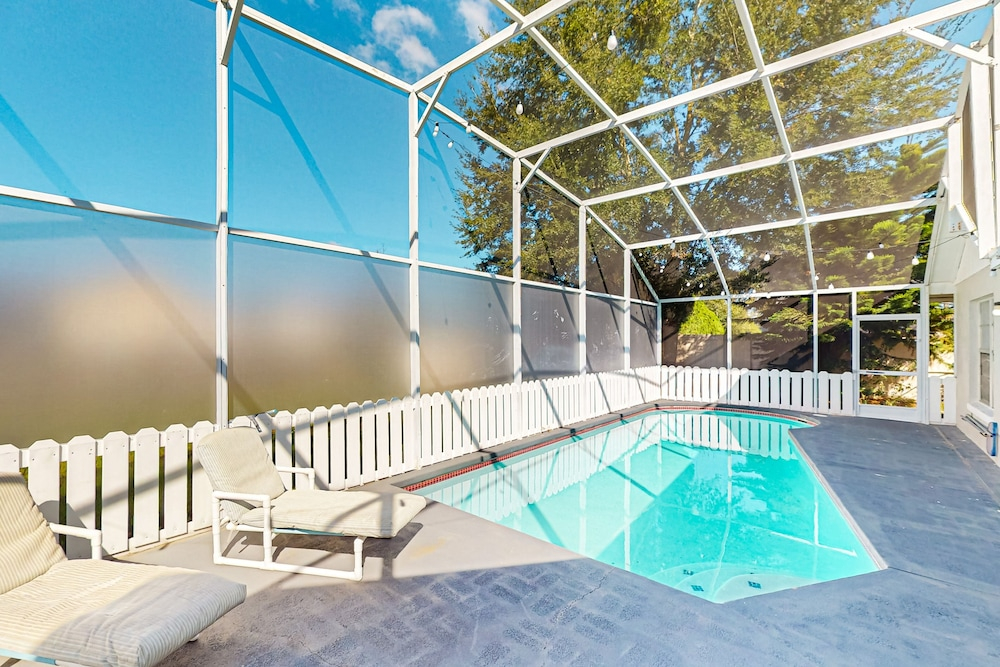 Spacious Dog-friendly Home W/private Pool, Pong Pong, Near Disney