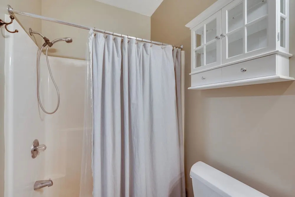 Lincoln Condo w/ Resort Amenities & Mountain Views