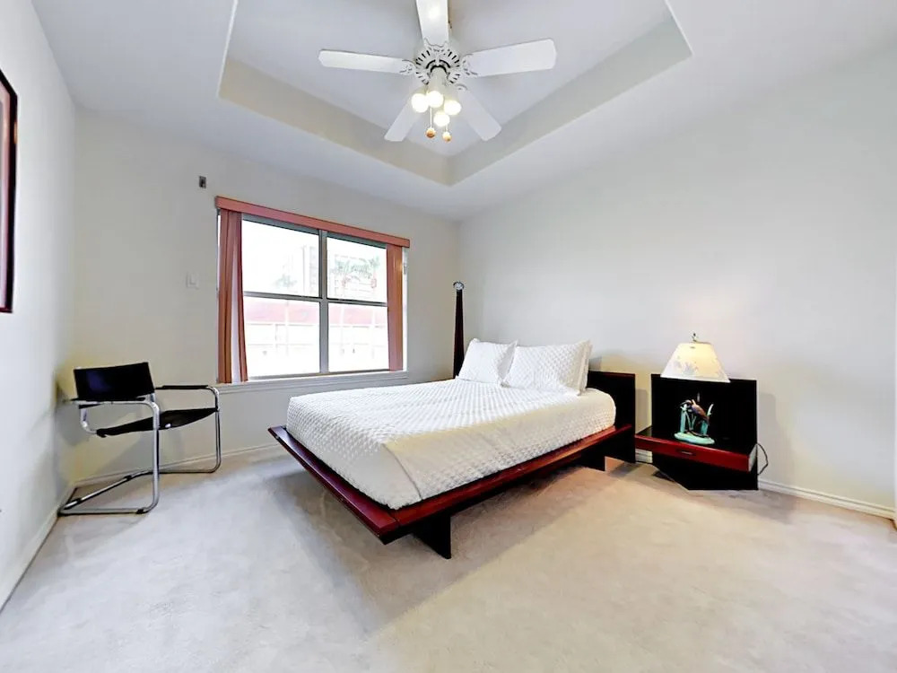 127 E Kingfish Street Home 3 Bedrooms 3 Bathrooms Home