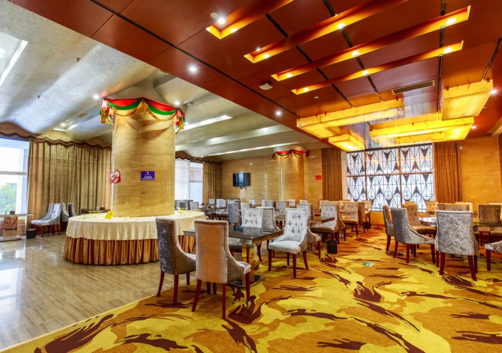 Clarion Resort Leishan Hot Spring Resort