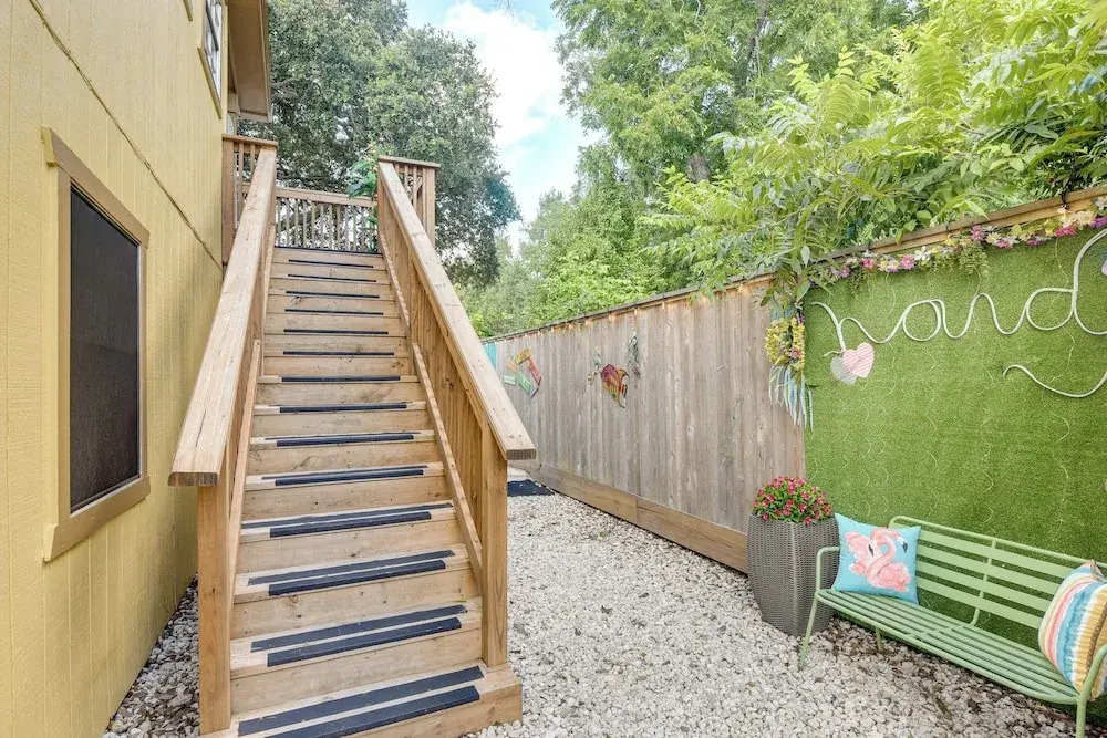 3 Mi to Boardwalk: Bacliff Apartment w/ Hot Tub