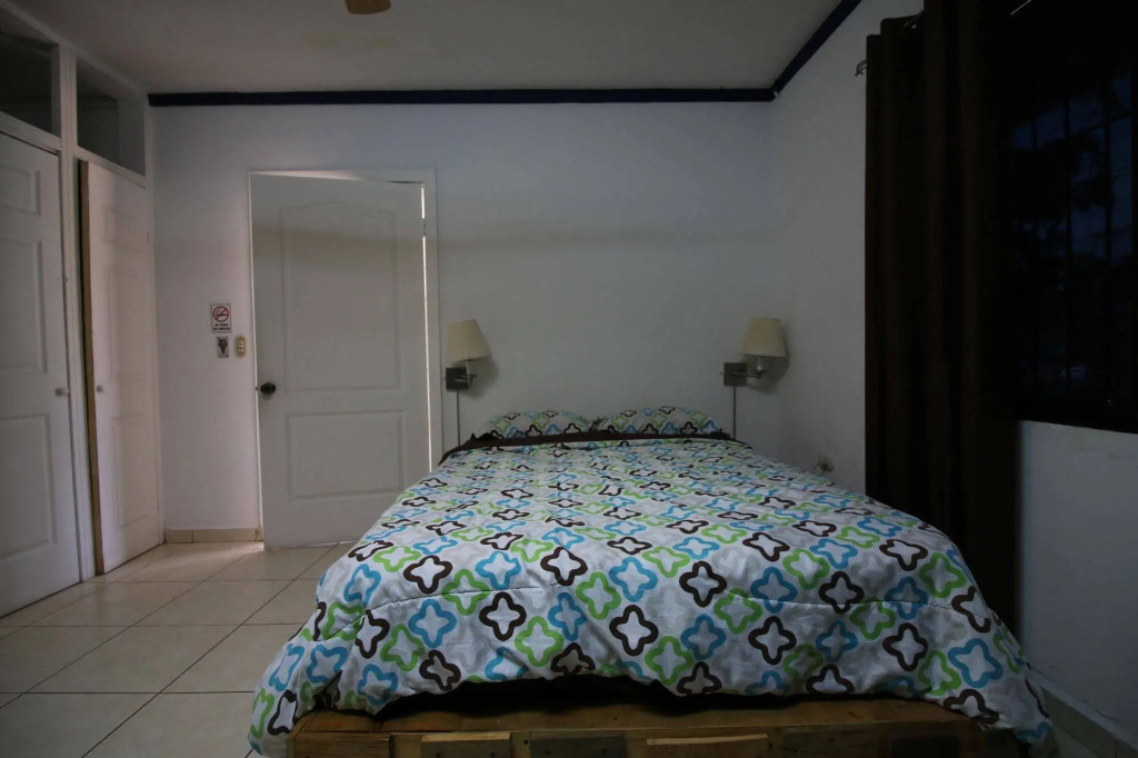 1877 Hostel