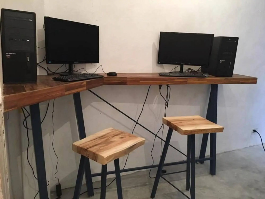 Wire Hostel Patong