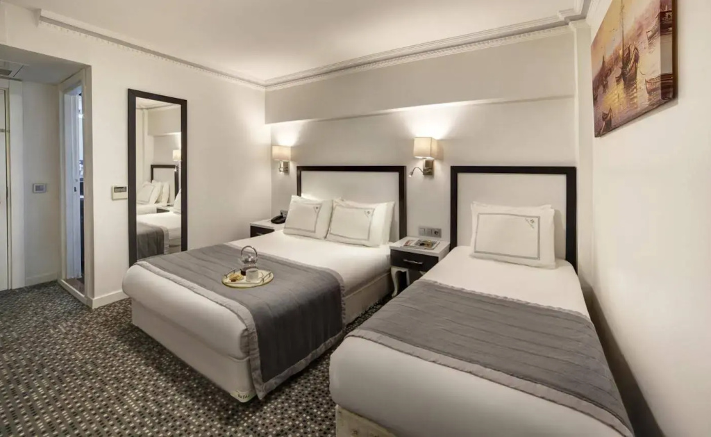 Skalion Hotel