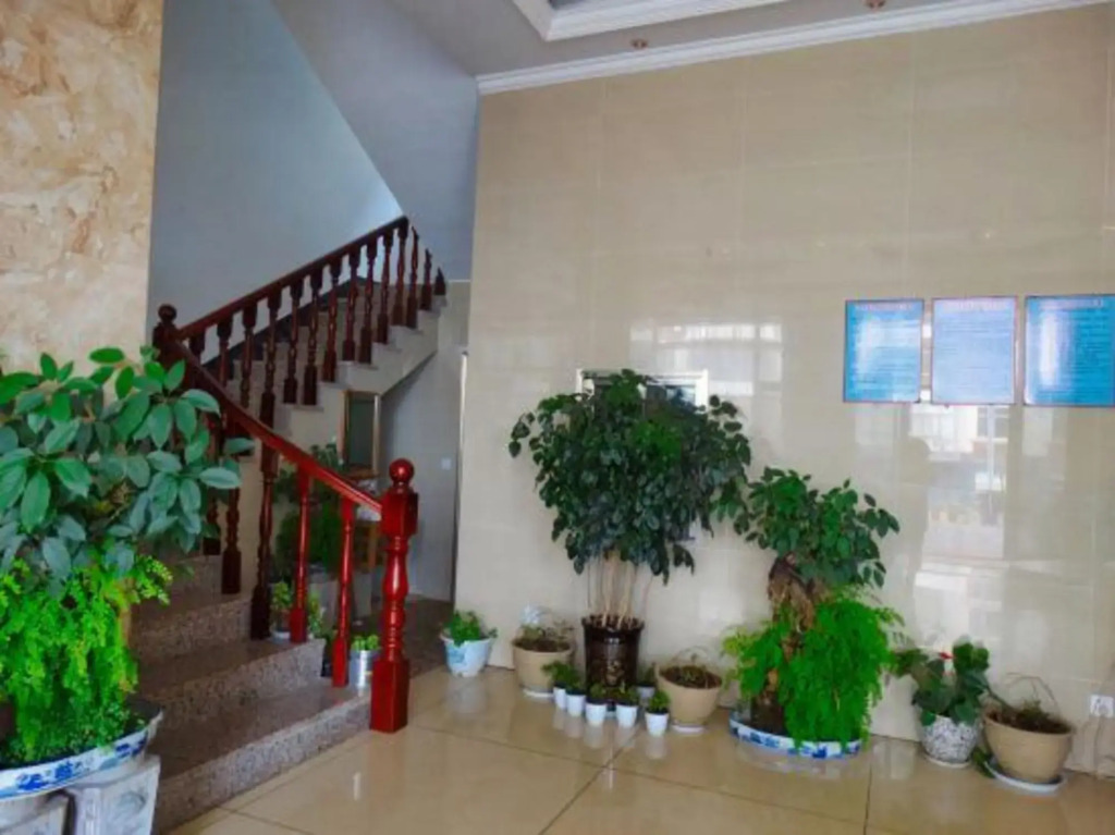 Yiyang Boutique Hotel