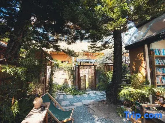 Dali Fenghe Sansheng Homestay