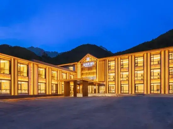 Wutaishan Jinmaofu Bieyuan Hotel (Longquan Temple)
